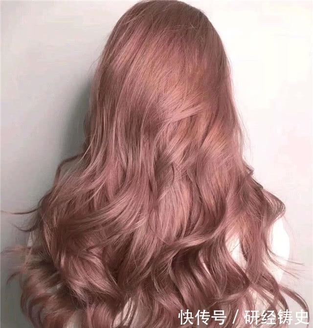 女人不管多大年纪,这4种“发型”再流行也别剪,丑得像杀马特!