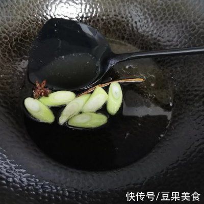 别怪我没提醒你，这道蒜蓉蒸生蚝一吃就上瘾