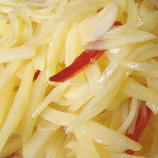 吃起来|这道土豆的演变做起来容易，吃起来上瘾