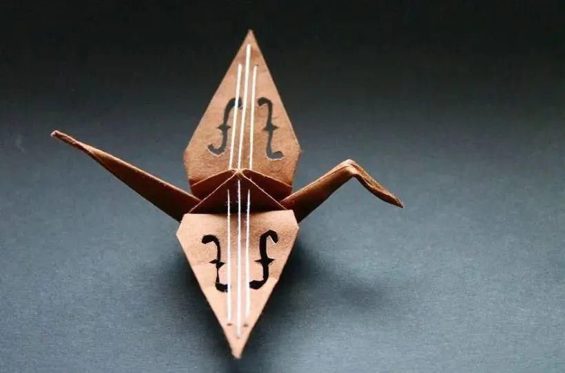 抑郁小哥把一只2毛钱的千纸鹤折成了我买不起的样子,不但病好了还年入百万