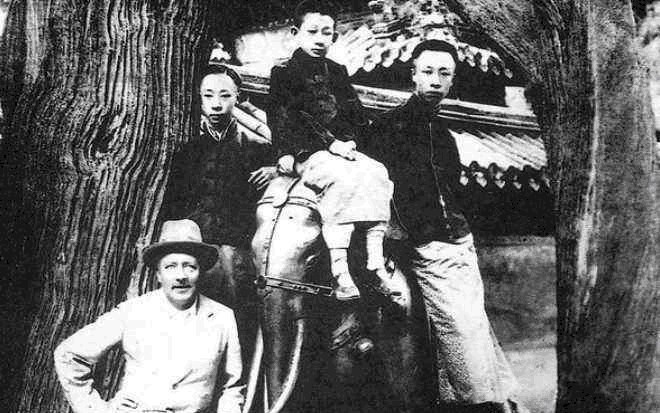 妹妹|她是溥仪的妹妹,活到了21世纪初,临终前说了溥仪至死不敢说的话