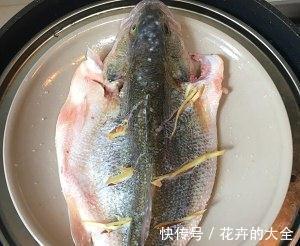 家常鱼肉菜谱,清蒸鲈鱼,简单营养美味,一道不错的健康菜谱