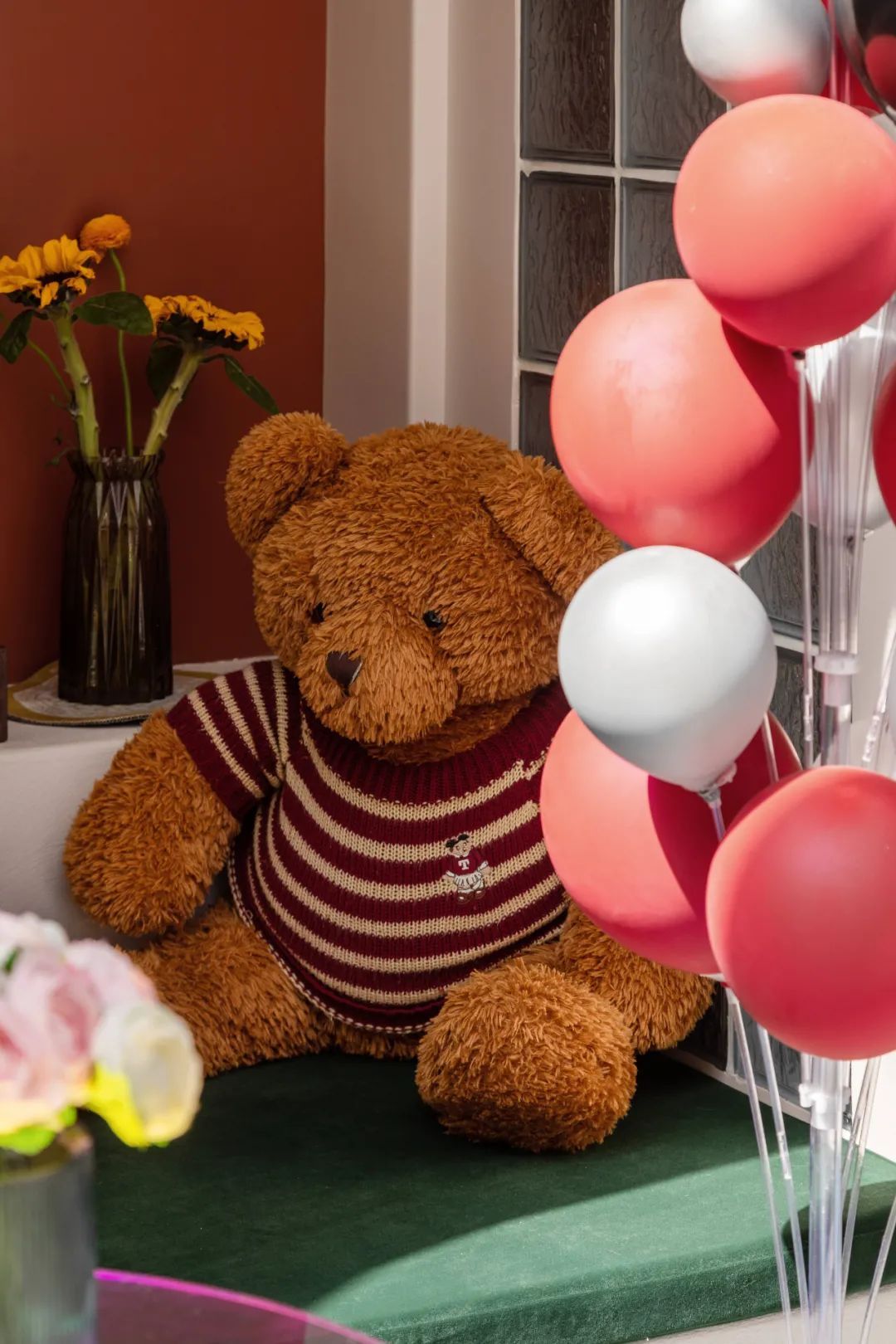 天花|360㎡现代轻奢,有琴房、有舞蹈室,还有独特的楼梯,设计很情趣