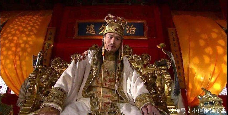 嘉靖皇帝|皇帝大殿当中出糗,13岁宫女不懂事放声大笑,没想到却改变命运