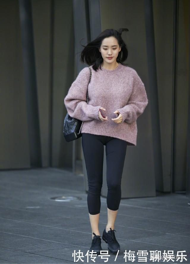 打底裤+运动鞋=入冬最正确的打开方式,时髦保暖,潮人都爱了
