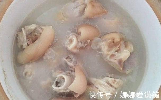 啤酒|炖猪脚,第一步万万不能先焯水,很多人都弄错了,难怪猪脚炖不烂