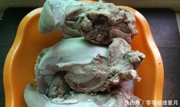 这部分|这部分只有一头猪,秋天吃的很好,但经常不受欢迎,真可惜