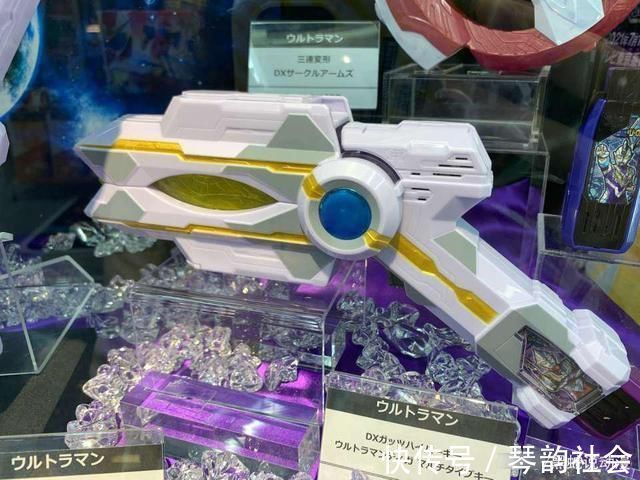 特利迦|特利迦奥特曼官方玩具周边实物 手动掰开变身的超大型塑料神光棒