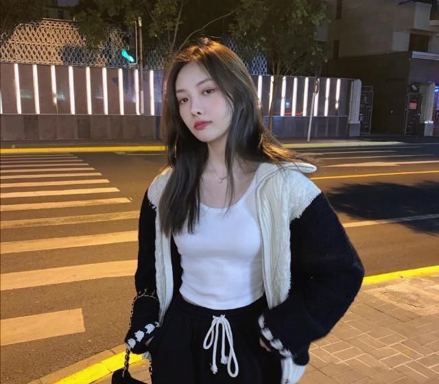 基本款那样配搭才高端大气,溫柔时尚潮流高級又护眼,舒服好搭又显好气场