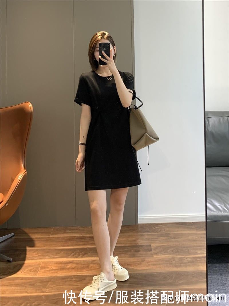 els如何只用4件T恤，拯救一柜子的基础款