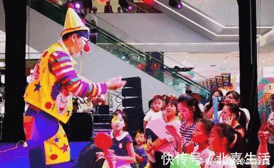 萌宝|“爸爸丢了”4岁萌宝求助民警,得知爸爸名字,让民警捧腹不已