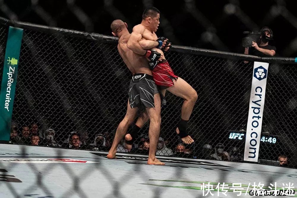 UFC|“饿狼”奇马耶夫患上妄想症，挑战UFC三大传奇太能作