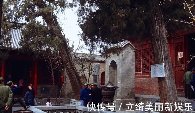 美国|美国人拍摄的80年代少林寺：释永信刚开始全面主持工作，商业气味渐浓