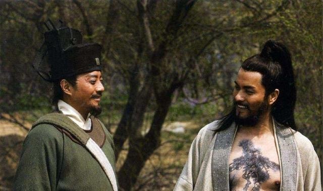 秦明&水浒好汉此人最冷血无情,家人遭陷害被杀不去报仇,却能开心结婚!