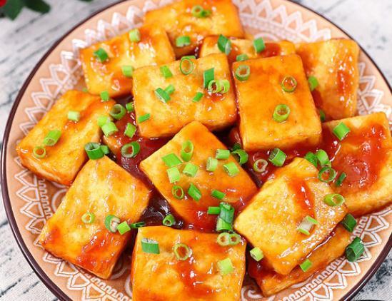 多吃几种福气菜,家中常常喜事临门,吃完还想吃,小雪前吃福气多