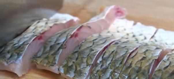 如果你喜欢吃草鱼,你必须收集它,可以在客家学习独特的饮食方式