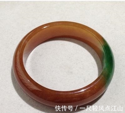 翡翠手镯 一般冰种玉镯子的价位