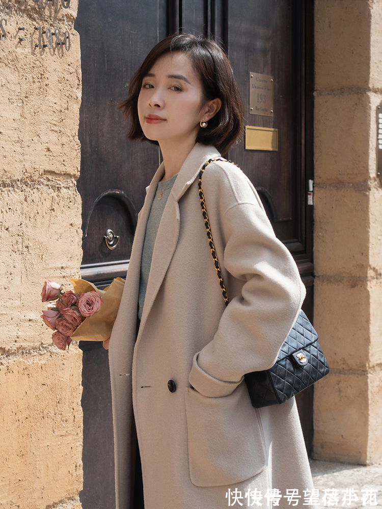 颜色 想要展现高级的女人,初冬选这5个颜色的大衣,不老气、不扮嫩