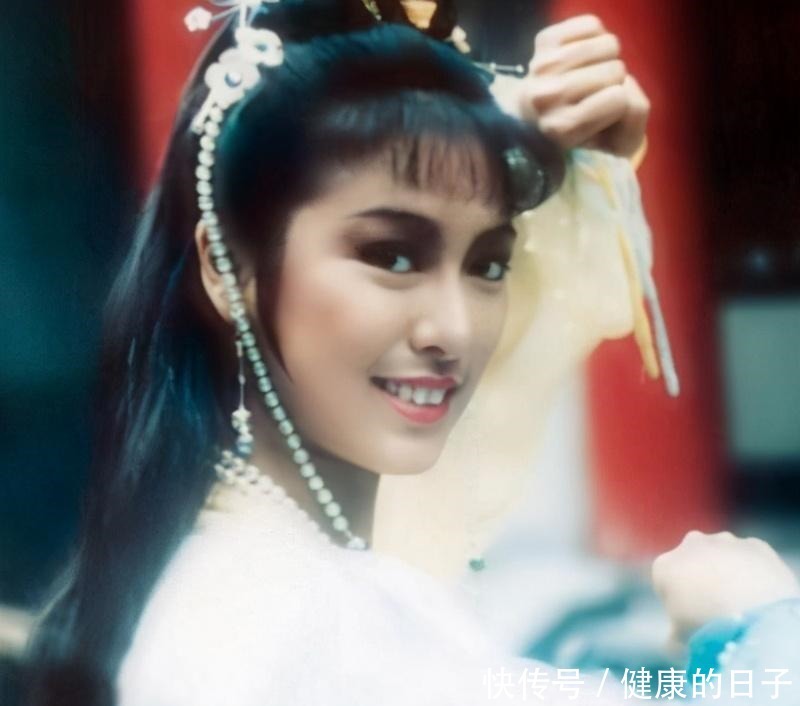 足够|5个版本的“黄蓉”,本以为翁美玲足够经典,但她却深得金庸喜爱