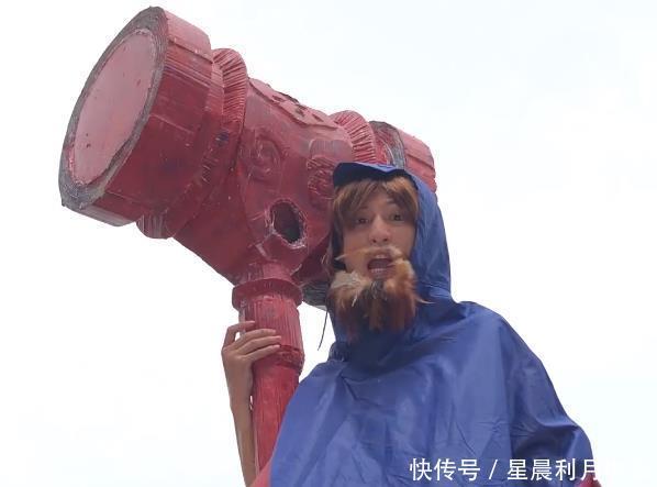 唐三|斗罗大陆山寨版唐昊红色昊天锤特效扎实,浮空魂环配置成为亮点!