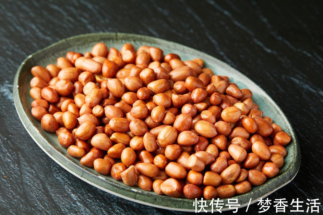 嘎嘣脆|炸花生米,直接下锅是不对的,掌握3个窍门,粒粒鲜香嘎嘣脆