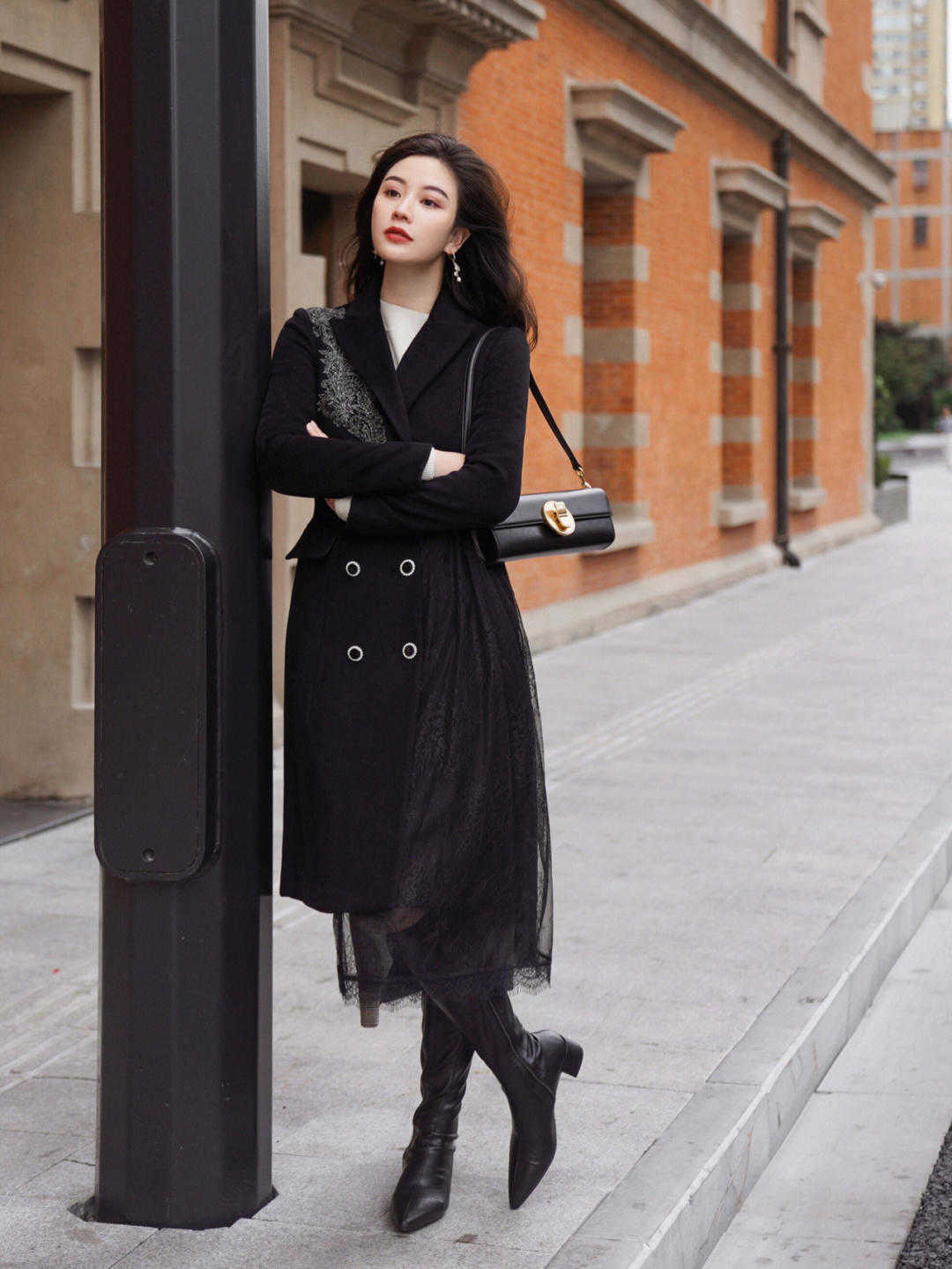 外套 精致女人选外套,必入这“三款”,简约优雅又有气质,谁穿谁美