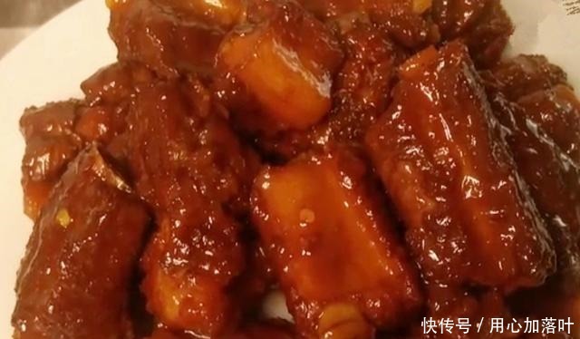 红烧排骨家常做法,色泽红亮诱人胃口,鲜香入味非常好吃又下饭