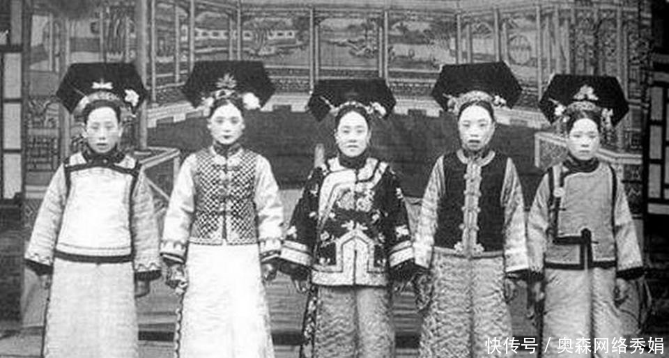 光绪|清朝女子真实老照片,图4为光绪最美的妃子,富家千金相聚打牌