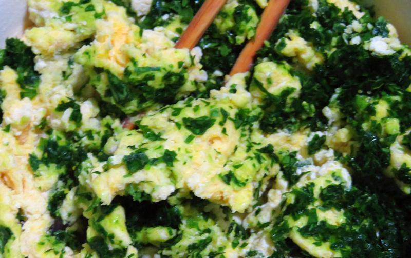 70岁婆婆做的这面食,全家人都爱吃,粗粮加菜叶,美味又营养