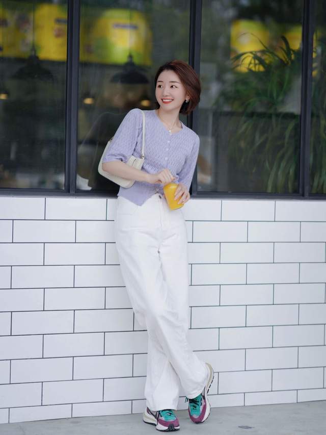 女孩子|秋季,针织衫配半身裙高级洋气,让你可咸可甜,秒变初恋女友模样