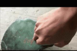 刀片|200多万的翡翠原石,切割时刀片突然断裂,里面充满了钢珠和螺丝钉!