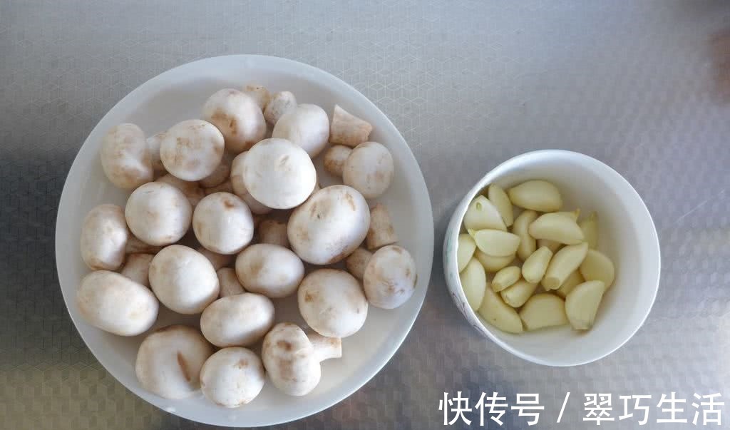 蒜瓣|夏天和烧烤更配，自制烤口蘑，好吃又美味