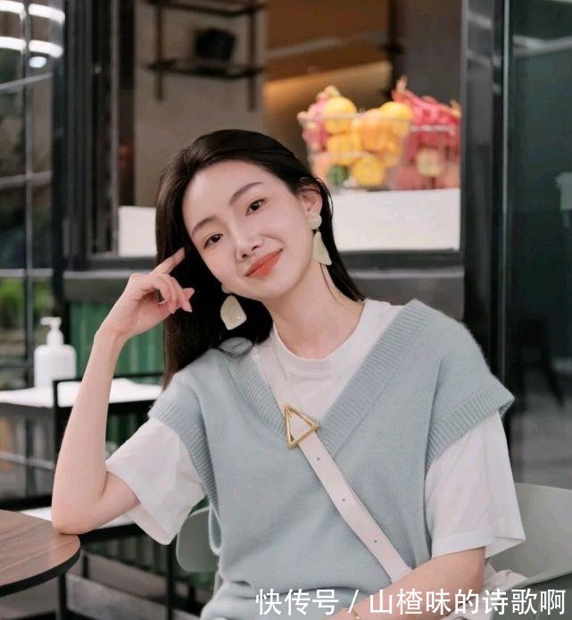 搭配 日常穿搭可以简简单单,但要懂得穿搭技巧,才能脱颖而出