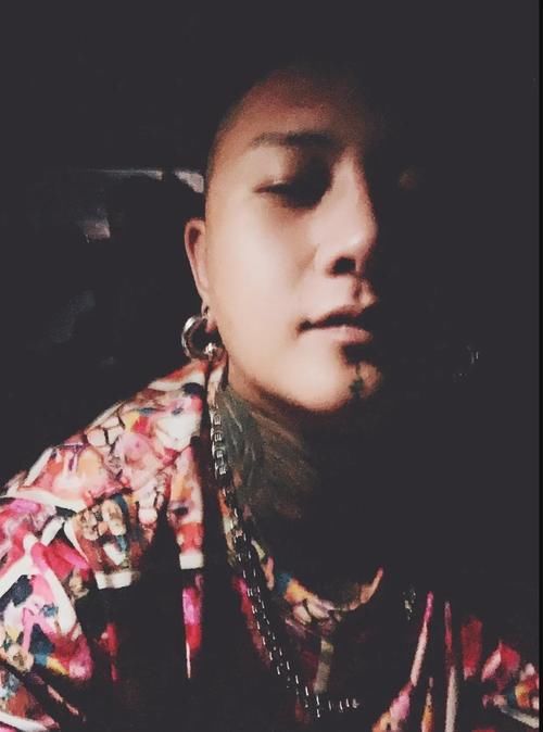 半阳称吴召国打心眼里瞧不起辛巴；李舒克爆料方丈并未被永封