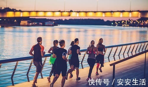 血脂|吃洋葱能降血脂?内科主任:真正降血脂的是它,常吃保持血管年轻