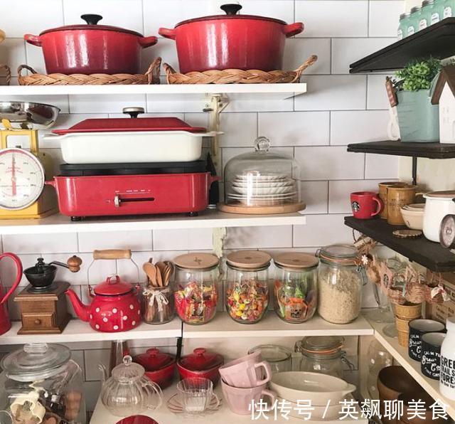 橱柜|日本厨房从来不装吊柜,而是用这便宜货来代替,可是咱们就不行