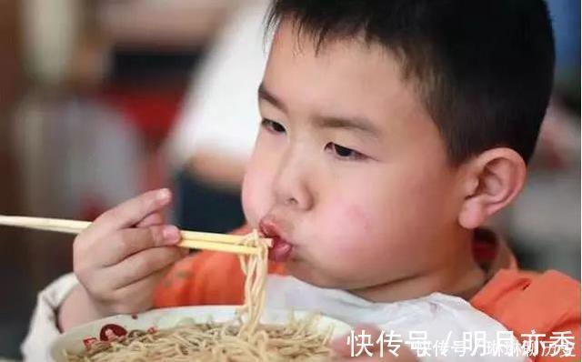 馄饨|中国式“糊弄早餐”正盛行，既没营养还伤身体，不少孩子天天吃