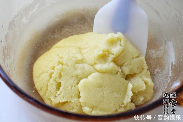 在家自制泡芙操作要点,牢记2点,口感才细腻更香甜