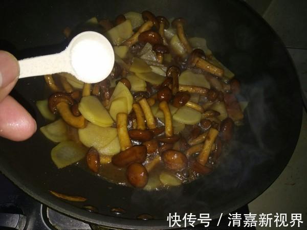 不臭|这菜是“碱性食物”,女人常吃,嘴巴不臭,头发乌黑,皮肤也嫩了