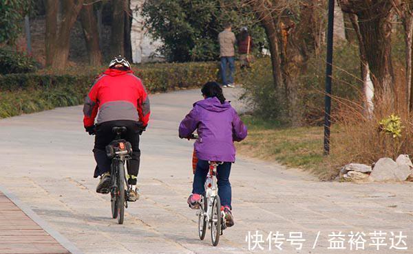 运动|骨科医生:45岁后,3项运动就别再总是做了,锻炼不成反伤身