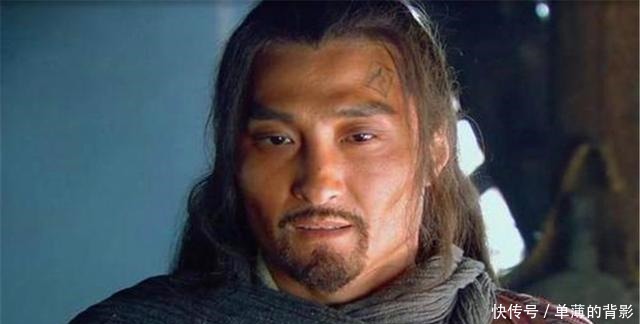 水浒传林冲是80万禁军教头,如果放在现代是什么官!