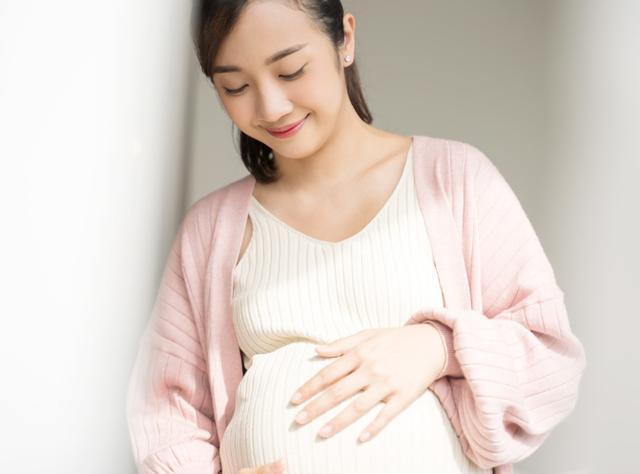 宝妈|90后宝妈朋友圈晒“孕装照”,忘记屏蔽亲戚,引来全家人怒斥