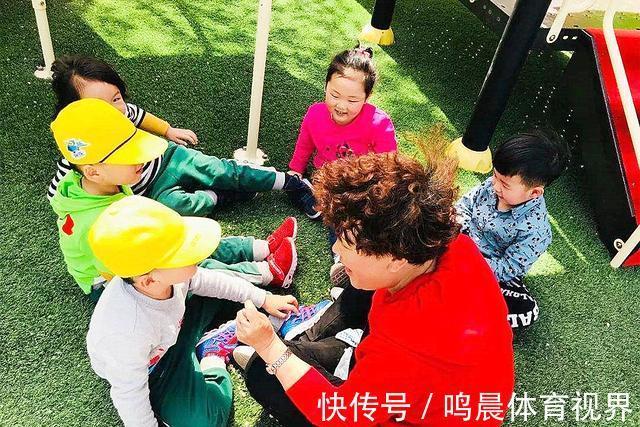 小浩|姥姥把孩子带到3岁,奶奶却想“收网”,好在宝爸是个明白人