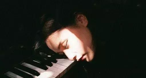 学习时间|妈妈深夜发文求救给娃报8个补习班后,成绩终于成倒数,错在哪