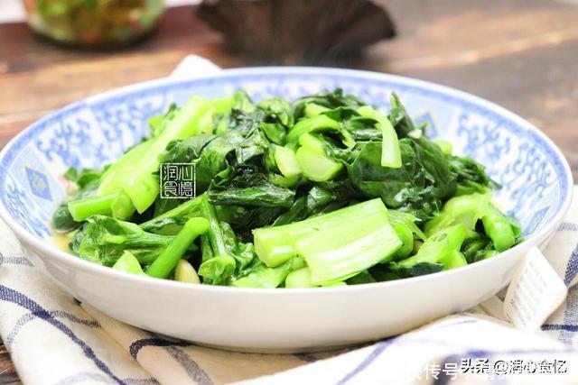 春天不吃这菜太亏，3月过后千金难买！两块一斤，老板：不够卖