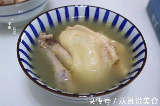 汤浓|炖鸡汤,别放那么多香料,加这3样就够了,鸡汤鲜美又香醇