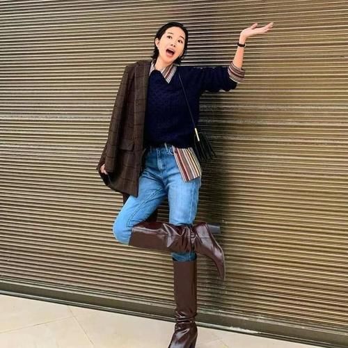 初春穿牛仔裤别配帆布鞋了！这“5双鞋”与牛仔裤更搭，时髦翻倍