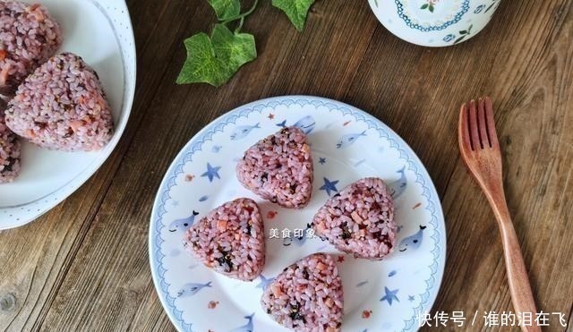 饭团|儿子点名要吃这早餐，简单到不可思议，拌一拌就能吃，我特乐意做