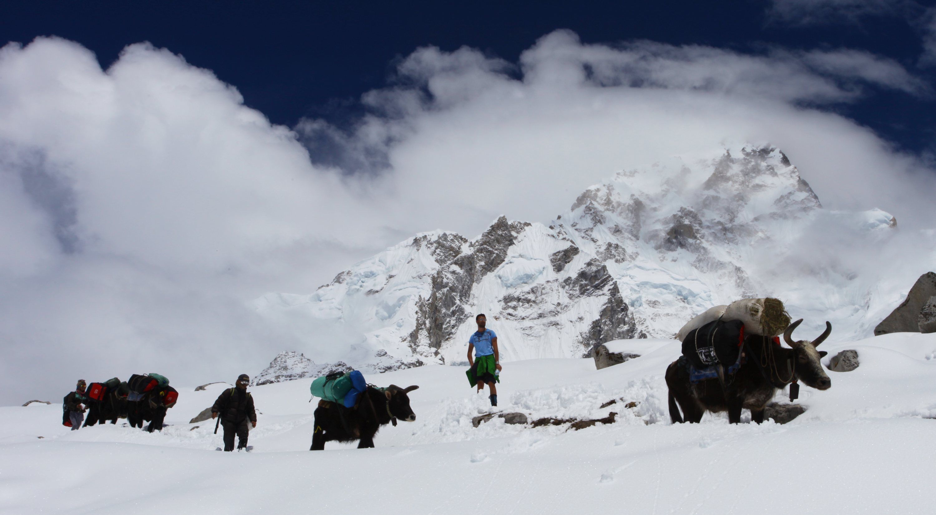  重启|秋季登山季过半　尼泊尔谨慎重启旅游业