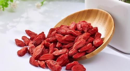 桂圆|对身体极好的3种食物，营养丰富、延缓衰老，早吃早受益！